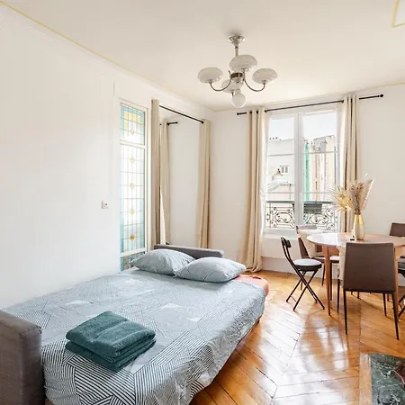 Beautiful In 9 * Paris